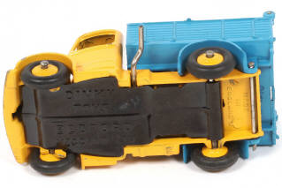 Lot 275 - DINKY TOYS (GB) (1)