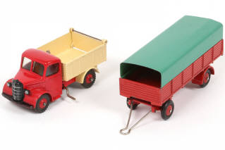 Lot 295 - DINKY TOYS (GB) (2)