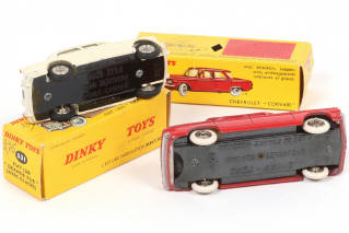 Lot 352 - DINKY TOYS (FRANCE) (2)