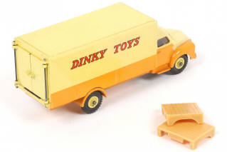 Lot 282 - DINKY TOYS (GB) (1)