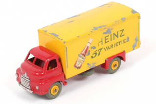 Lot 281 - DINKY TOYS (GB) (1)
