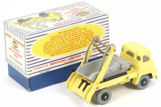 Lot 285 - DINKY TOYS (GB) (1)
