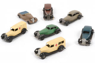 Lot 301 - DINKY TOYS (GB) (7)
