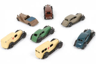 Lot 301 - DINKY TOYS (GB) (7)