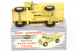 Lot 284 - DINKY TOYS (GB) (1)