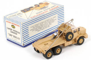 Lot 343 - DINKY TOYS (FRANCE) (1)