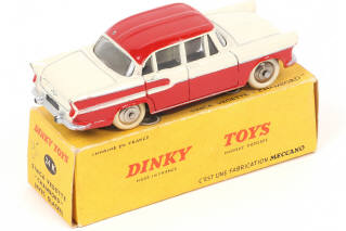 Lot 335 - DINKY TOYS (FRANCE) (1)