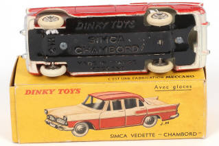 Lot 335 - DINKY TOYS (FRANCE) (1)