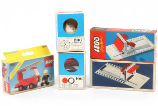 Lot 217 - LEGO (DANEMARK) (5)