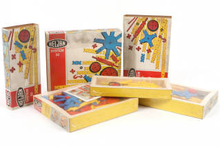 Lot 289 - DIVERS (6)
