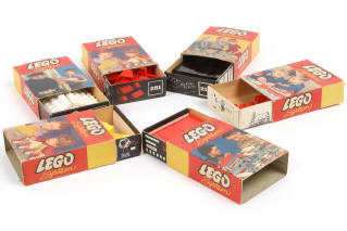 Lot 220 - LEGO (DANEMARK) (14)