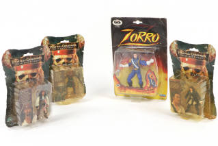 Lot 272 - DIVERS (9)
