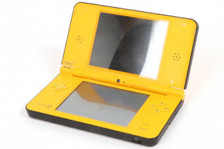 Lot 18 - NINTENDO (JAPON) (2)