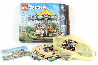 Lot 223 - LEGO (DANEMARK) (1)