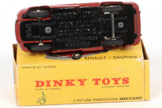 Lot 317 - DINKY TOYS (FRANCE) (1)