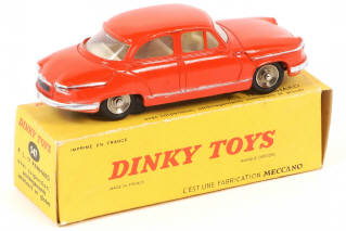 Lot 331 - DINKY TOYS (FRANCE) (1)