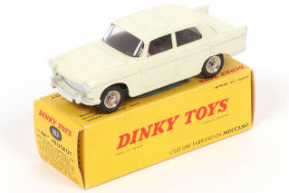 Lot 325 - DINKY TOYS (FRANCE) (1)