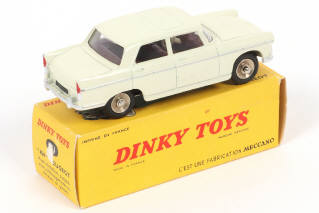 Lot 325 - DINKY TOYS (FRANCE) (1)