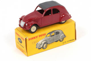 Lot 319 - DINKY TOYS (FRANCE) (1)