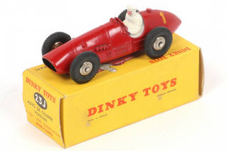 Lot 255 - DINKY TOYS (FRANCE) (1)