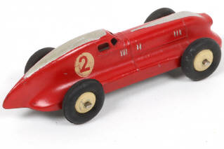 Lot 253 - DINKY TOYS (FRANCE) (1)