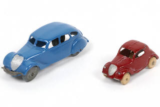 Lot 270 - DINKY TOYS (FRANCE) (2)