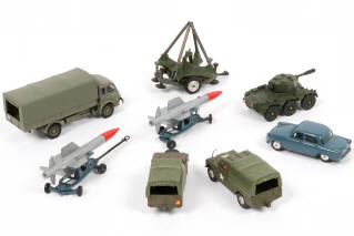Lot 128 - CORGI TOYS (GB) (8)