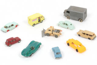 Lot 321 - DIVERS (10)