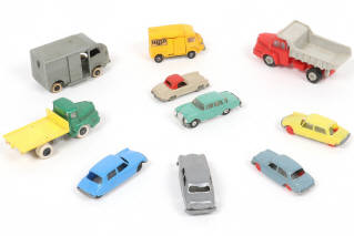 Lot 329 - DIVERS (10)