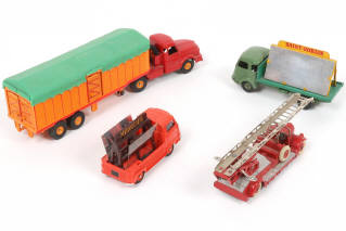 Lot 299 - DINKY TOYS (FRANCE) (4)