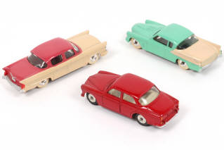 Lot 245 - DINKY TOYS (GB) (3)