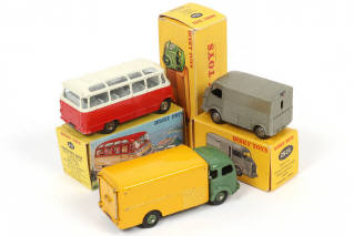 Lot 284 - DINKY TOYS (FRANCE) (3)
