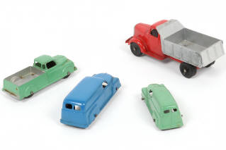 Lot 140 - TOOTSIETOY (USA) (4)