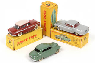 Lot 289 - DINKY TOYS (FRANCE) (3)
