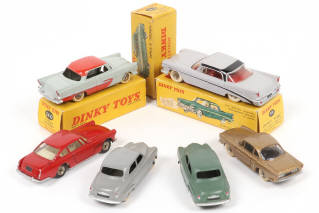 Lot 302 - DINKY TOYS (FRANCE) (6)