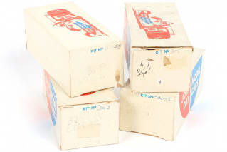 Lot 137 - DIVERS (6)