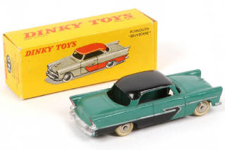 Lot 257 - DINKY TOYS (FRANCE) (1)