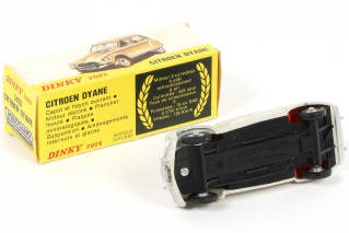 Lot 251 - DINKY TOYS (FRANCE) (1)