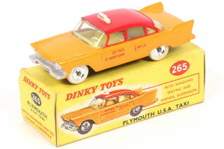 Lot 227 - DINKY TOYS (GB) (1)