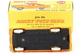 Lot 227 - DINKY TOYS (GB) (1)