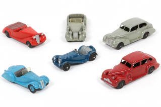 Lot 247 - DINKY TOYS (GB) (6)