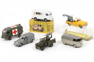 Lot 306 - DIVERS (6)
