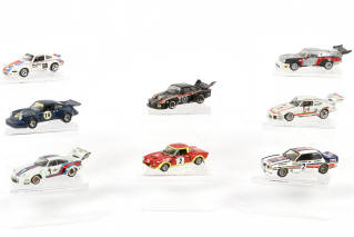 Lot 316 - DIVERS (9)