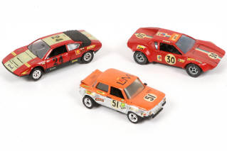 Lot 77 - DIVERS (3)