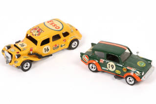 Lot 72 - DIVERS (2)