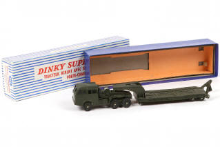 Lot 226 - DINKY TOYS (FRANCE) (1)