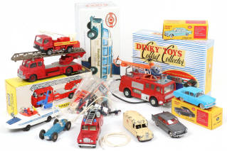 Lot 319 - DIVERS (10)
