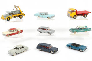 Lot 275 - DINKY TOYS (FRANCE) (9)