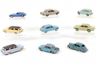 Lot 274 - DINKY TOYS (FRANCE) (9)