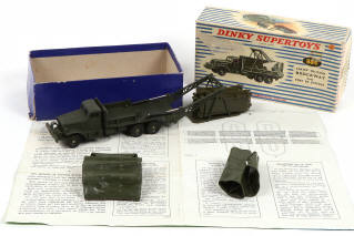 Lot 265 - DINKY TOYS (FRANCE) (1)